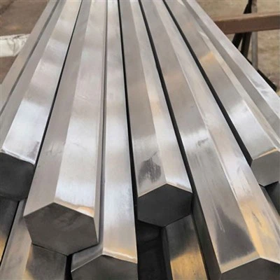 Roostevabast terasest kuusnurgavardad